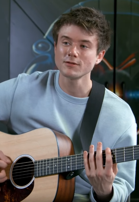 Alec Benjamin — artist photo