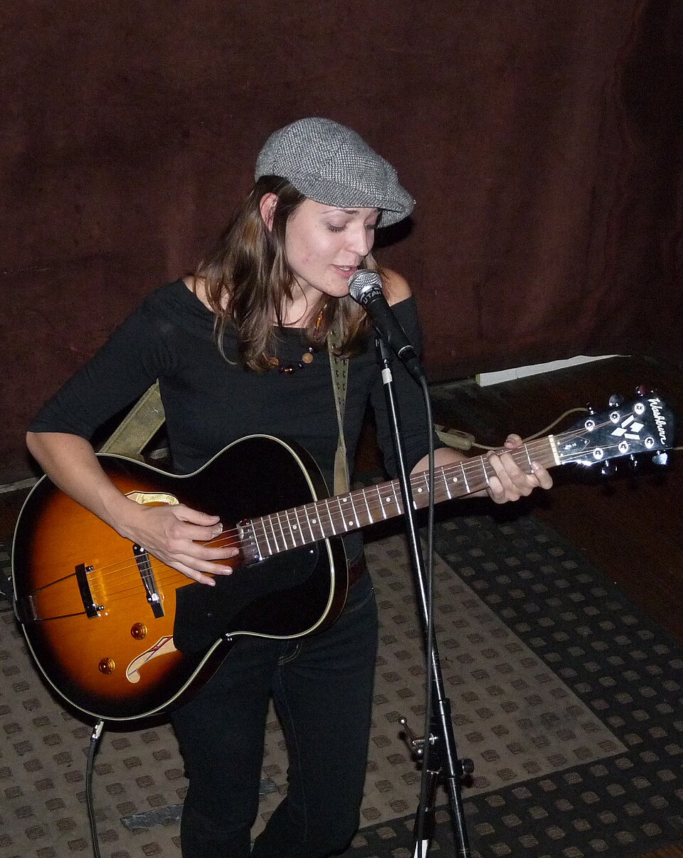 Amber Rubarth — artist photo