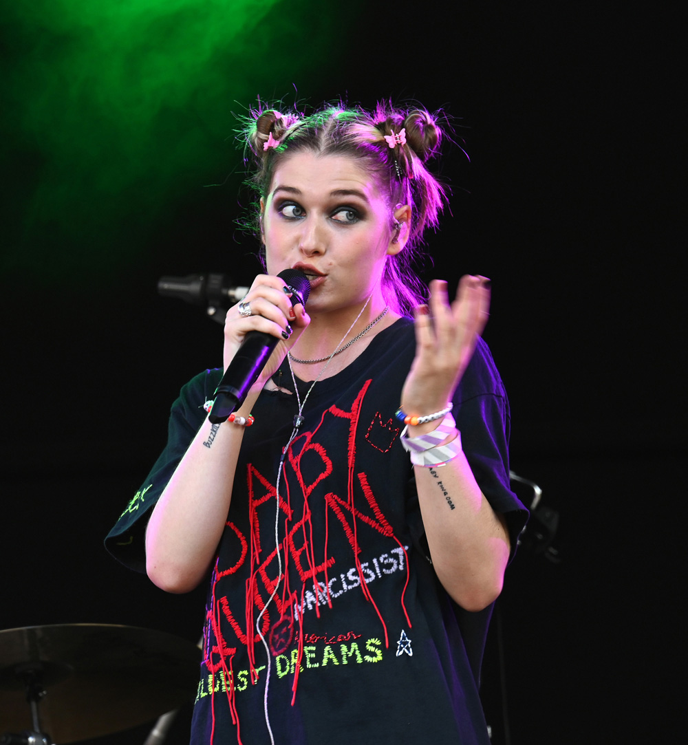 Baby Queen — artist photo