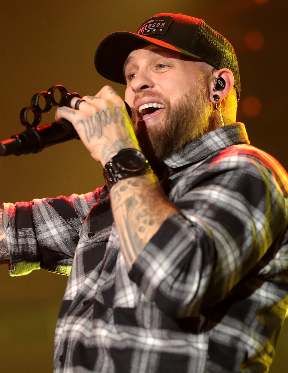 Brantley Gilbert — artist photo