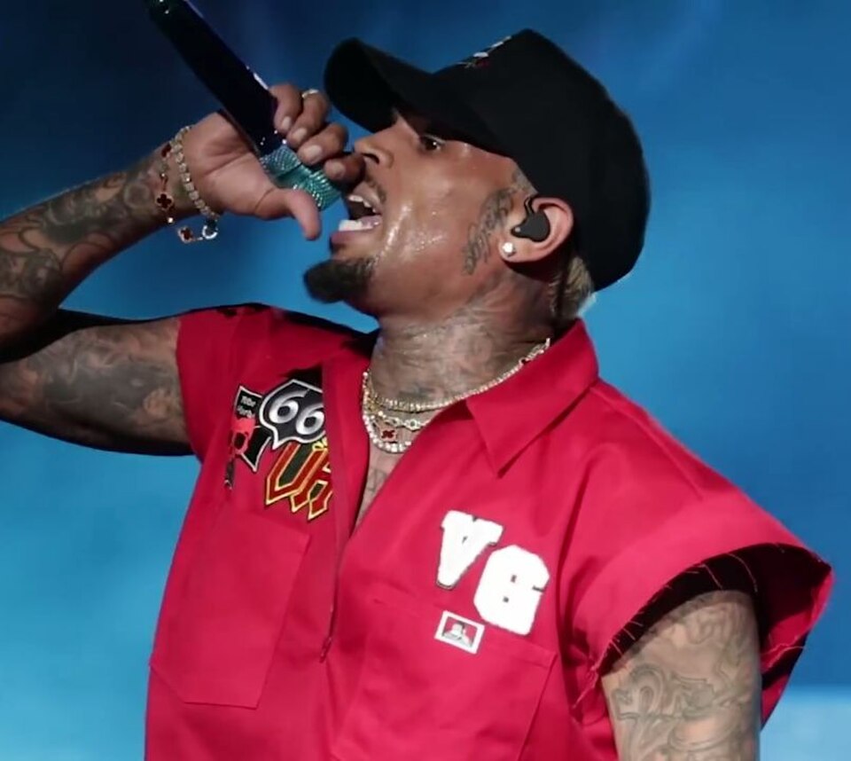 Chris Brown — artist photo
