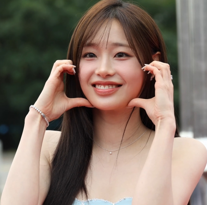 CHUU — artist photo