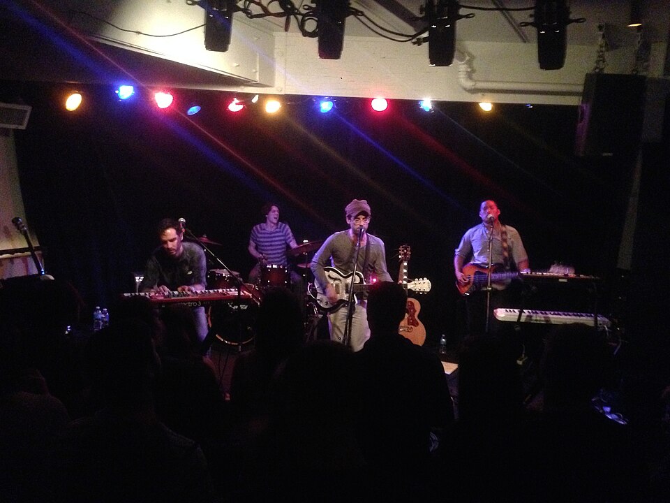 Clap Your Hands Say Yeah — artist photo