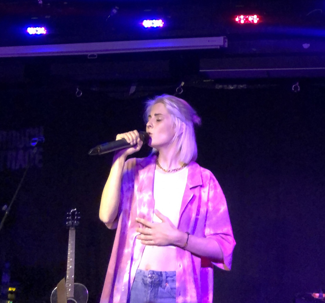 Emily Burns — artist photo