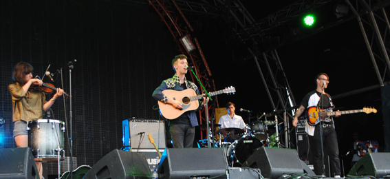 Fanfarlo — artist photo