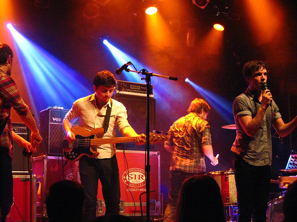 Friendly Fires — artist photo
