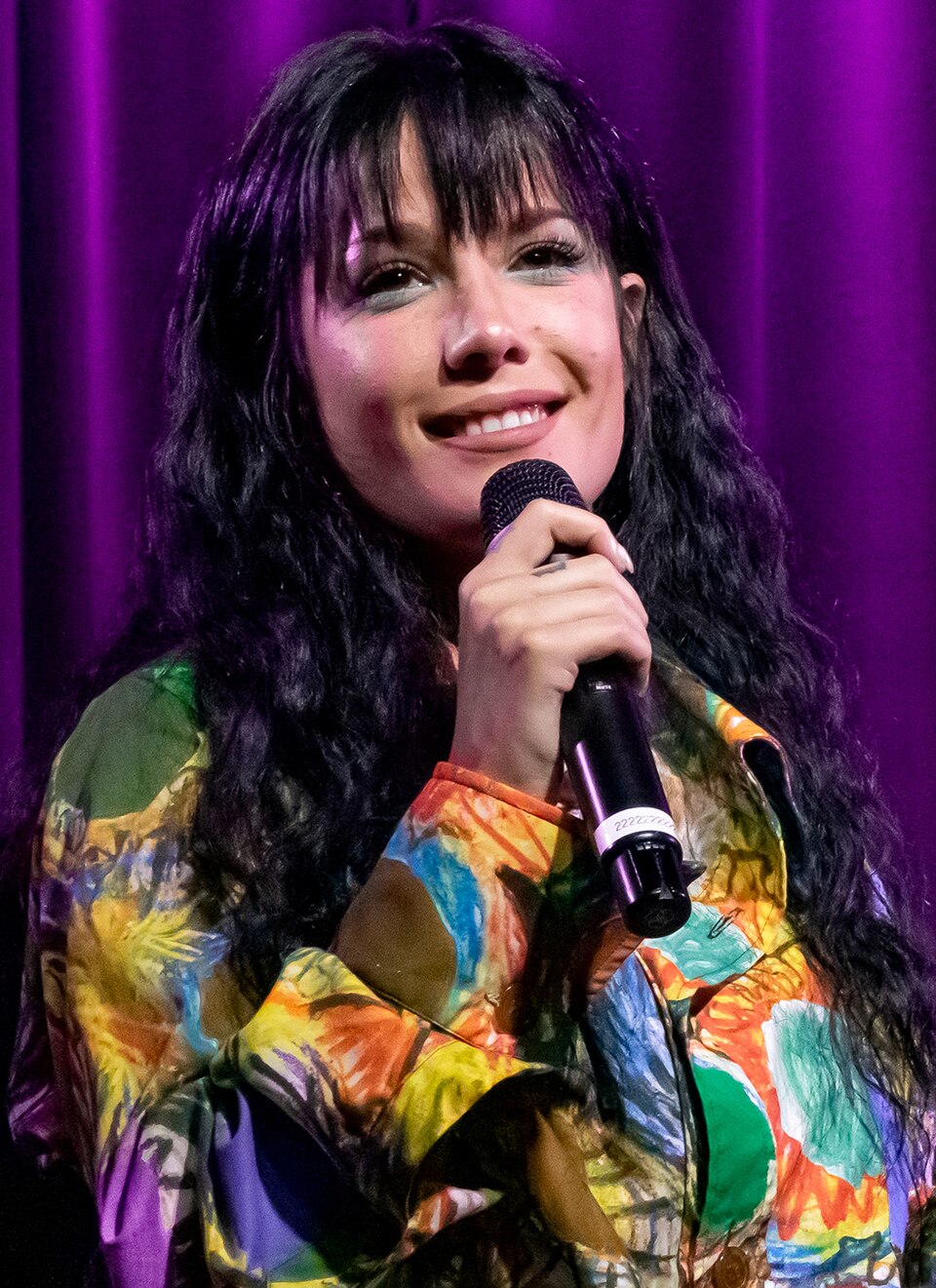 Halsey — artist photo