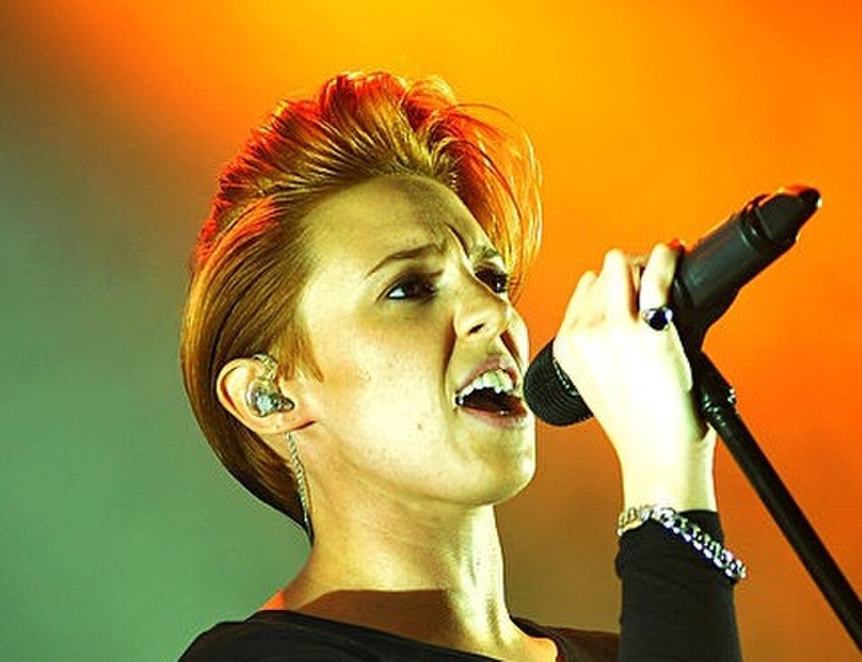 La Roux — artist photo