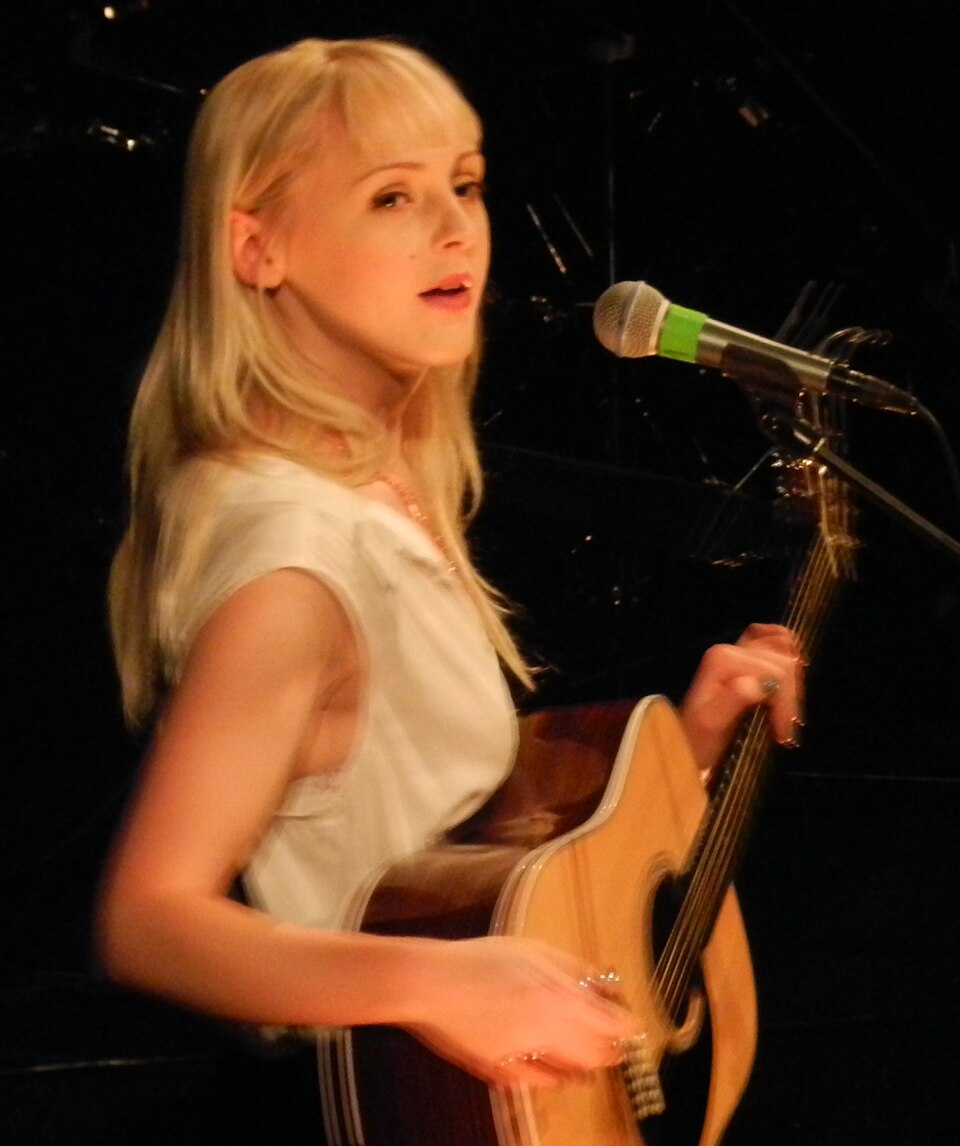 Laura Marling — artist photo