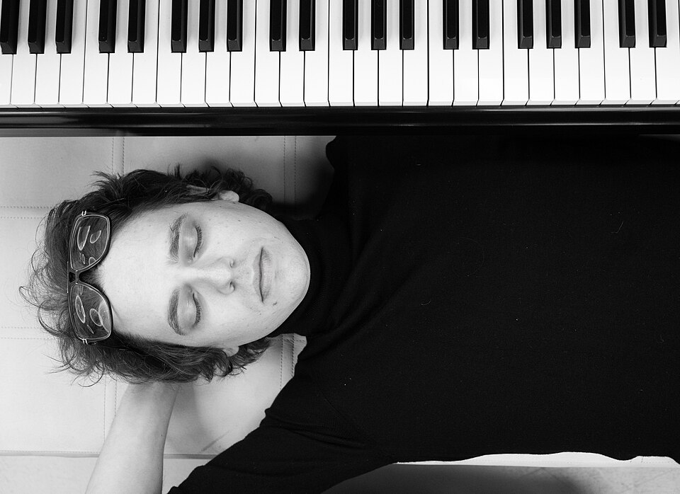Lucas Debargue — artist photo