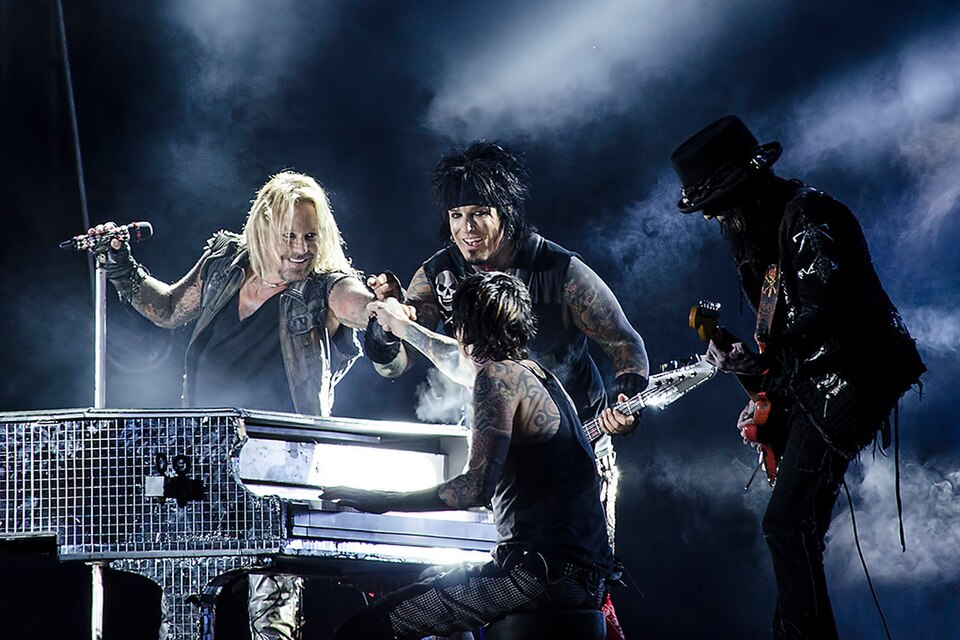 Mötley Crüe — artist photo