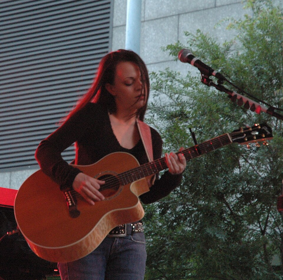 Mindy Smith — artist photo
