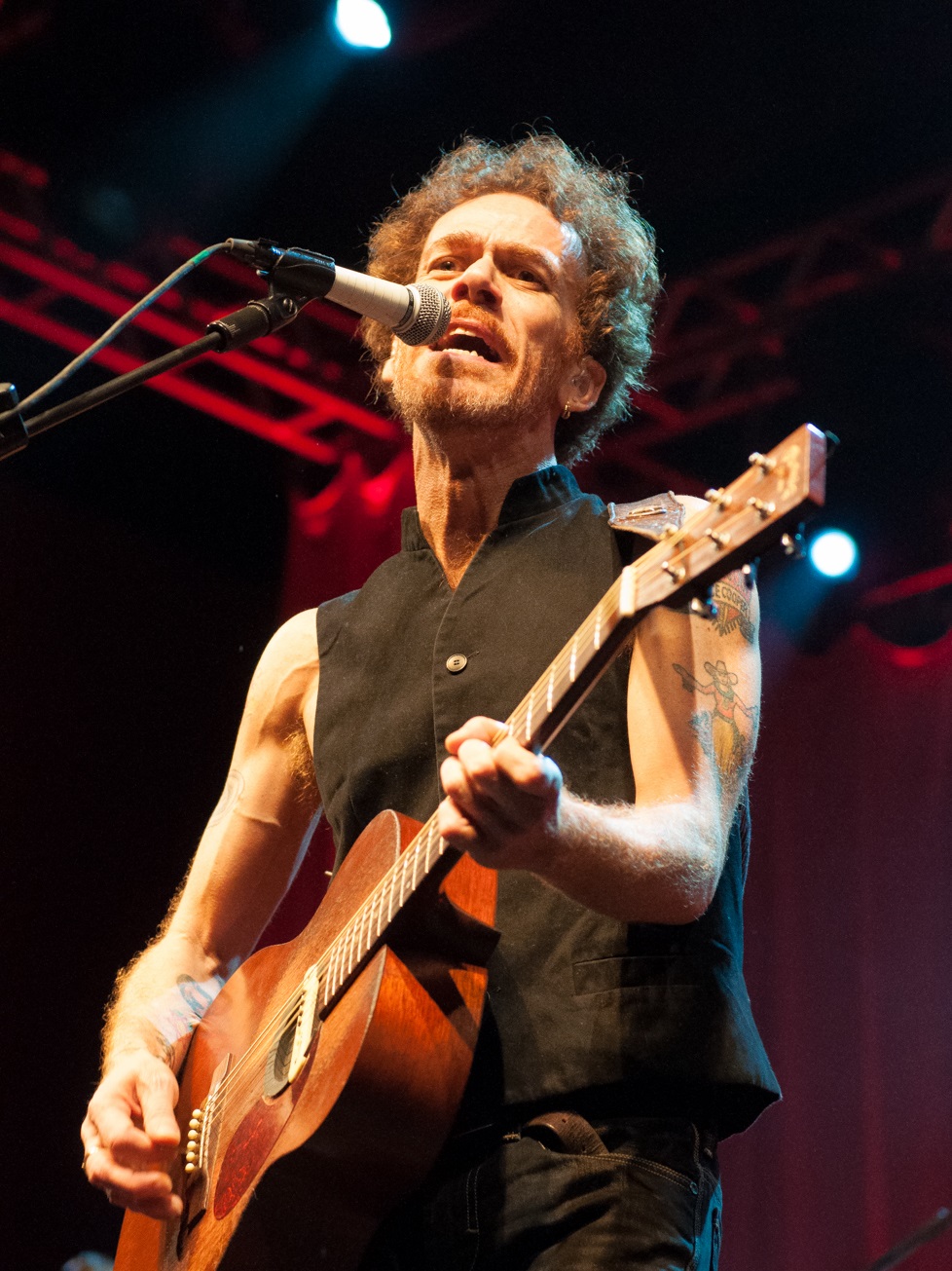 Nando Reis — artist photo