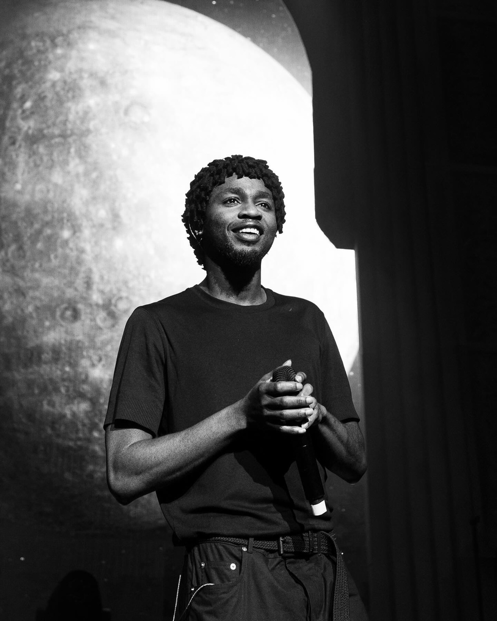 Omah lay — artist photo